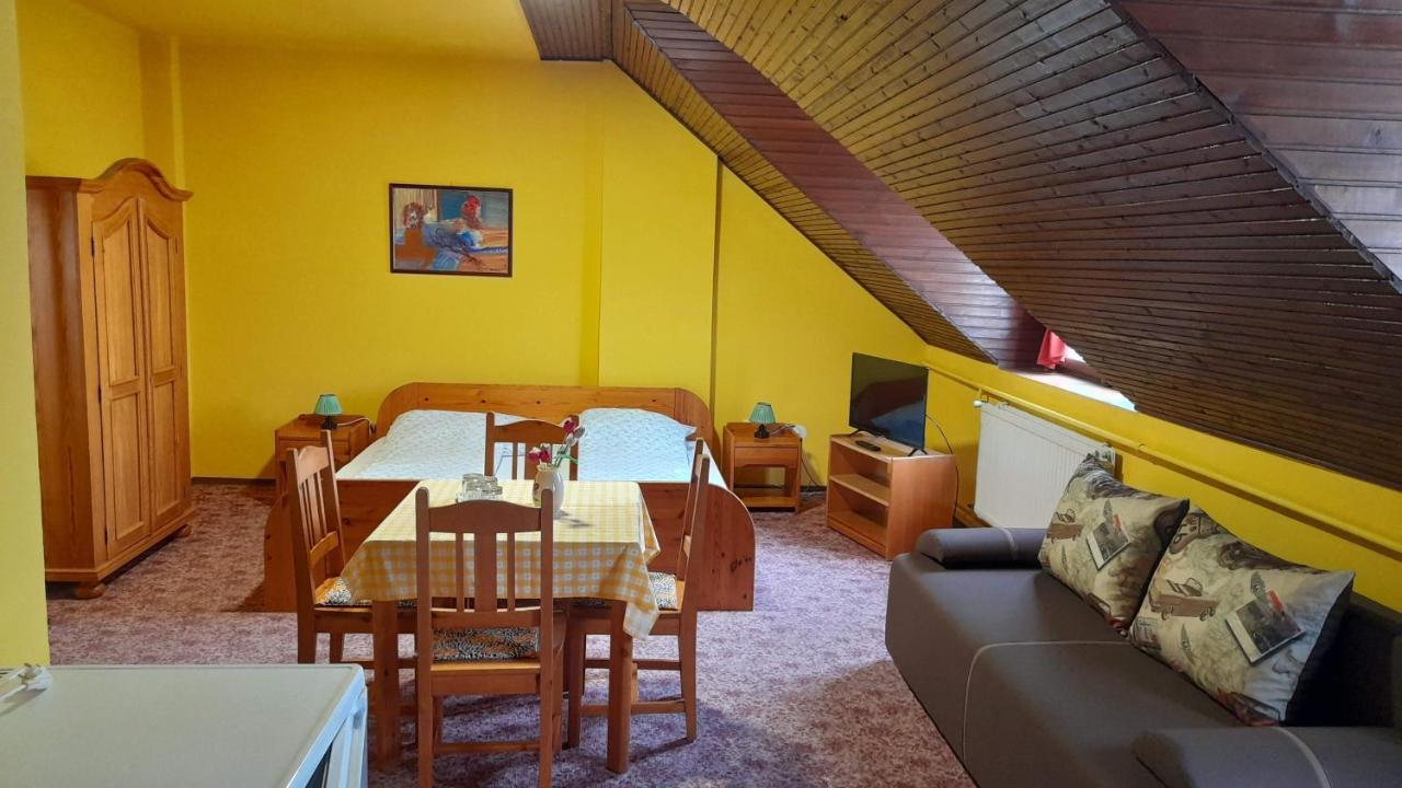 Hajdúszoboszló Centrum Apartman酒店 外观 照片